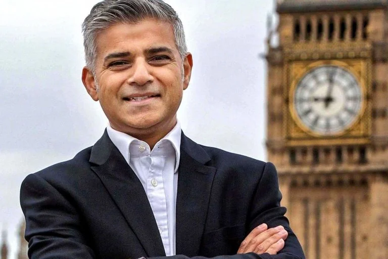 sadiq khan knighthood petition